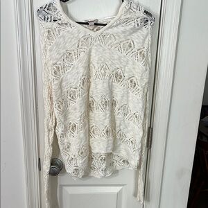 Arizona Jean Company Cream Lace Long Sleeve Blouse